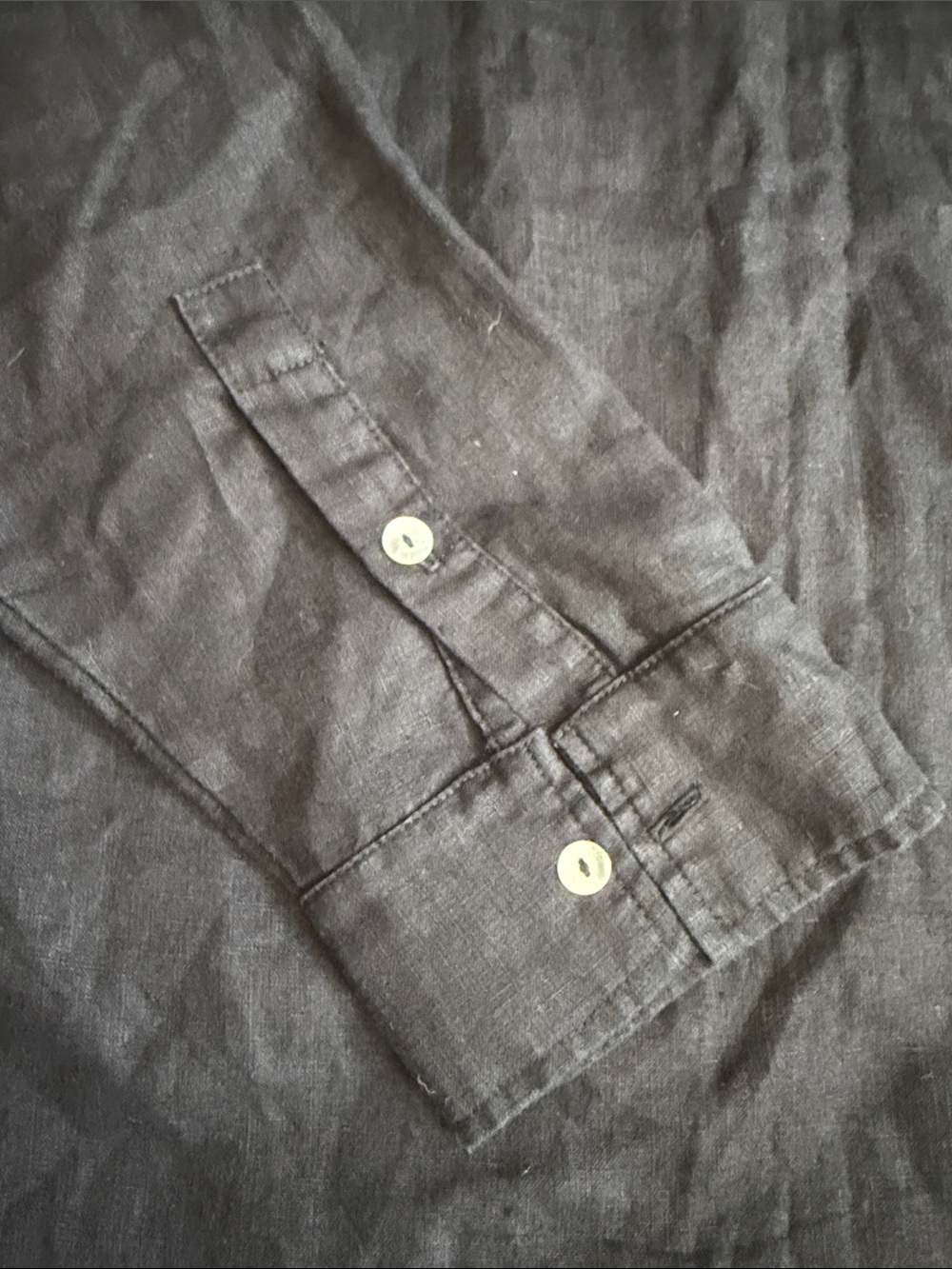 DONNI. The Linen Relaxed Shirt - Picture 9 of 13